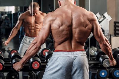 Фитнес для укрепления мышц спины: универсальные упражнения