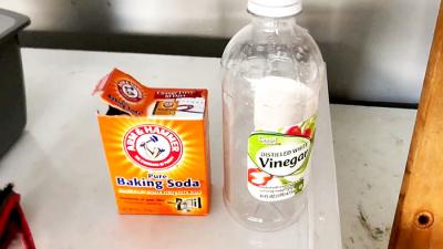 Мастер-класс: чистка кухонного фартука cодой и уксусом