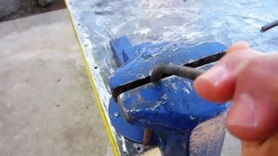 Самодельная тяпка для удобной прополки