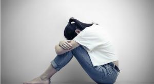 «Я плачу во время ссор»: почему так происходит и что с этим делать