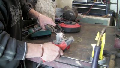 Можно ли восстановить аккумулятор для шуруповерта не разбирая его? Мой опыт