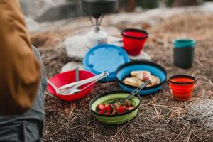 Урок ОБЖ: ночуем в палатке