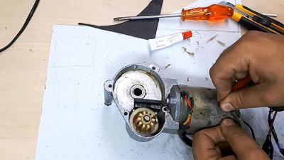 Восстановление зубьев пластиковой шестеренки накаткой