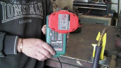 Можно ли восстановить аккумулятор для шуруповерта не разбирая его? Мой опыт