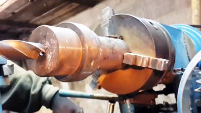 Как изготовить дровокольную «морковку» в гараже Как изготовить дровокольную «морковку» в гараже