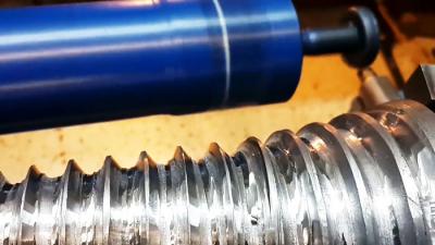 Как изготовить дровокольную «морковку» в гараже Как изготовить дровокольную «морковку» в гараже