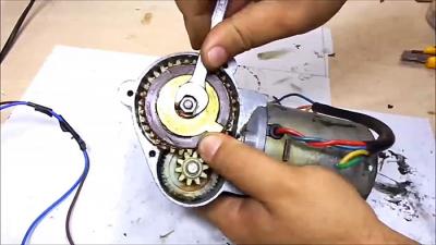 Восстановление зубьев пластиковой шестеренки накаткой