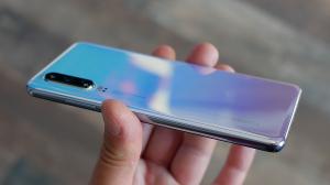 Обзор смартфона Huawei P30: базовый флагман