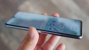 Обзор смартфона Huawei P30: базовый флагман