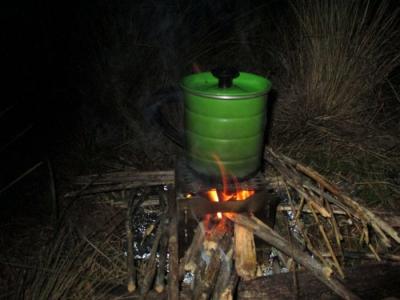 Как сделать складную карманную печку для готовки в походе Как сделать складную карманную печку для готовки в походе