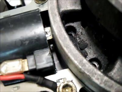 Плохо заводится бензокоса? Отрегулируйте зазор магнето