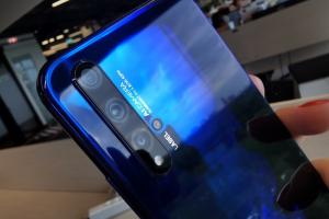 Первый взгляд на смартфоны Honor 20: грядут перемены