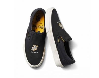 Vans сделал кеды по факультетам Хогвартса. И так увлёкся Слизерином, что пуффендуйцам остаётся грустить
