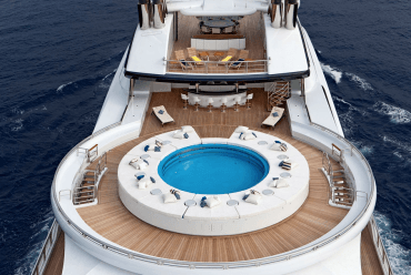 Не роскошь, а средство передвижения: как дешево арендовать яхту