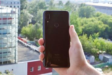 Обзор Redmi 7: симпатичный бюджетник с отличным временем работы