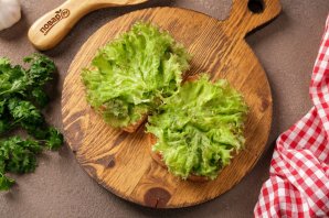 Бутерброды с колбасой